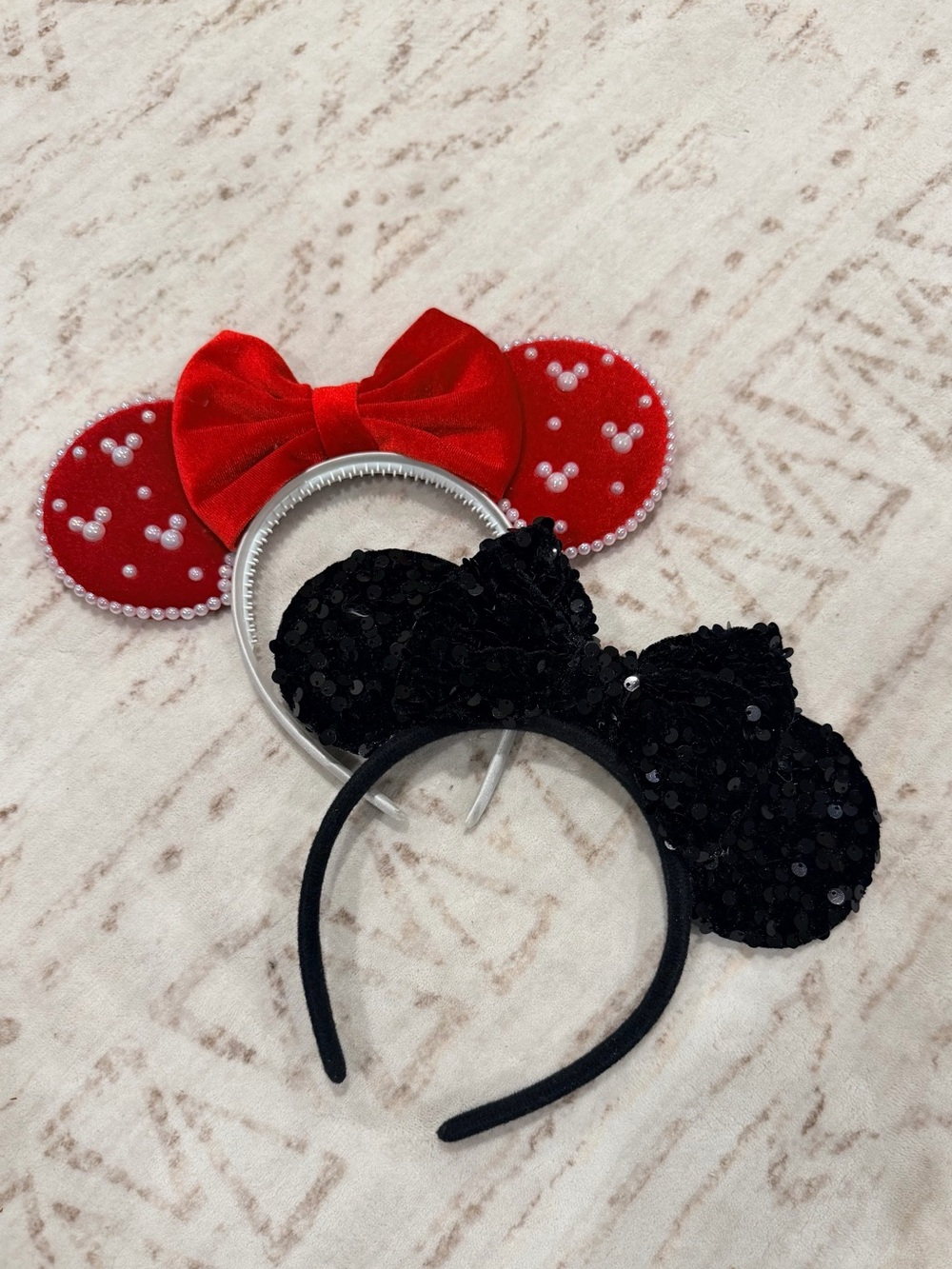 Minnie Mouse Red Pearl Bow Minnie Ears & Black Sequin Ears Headband Set